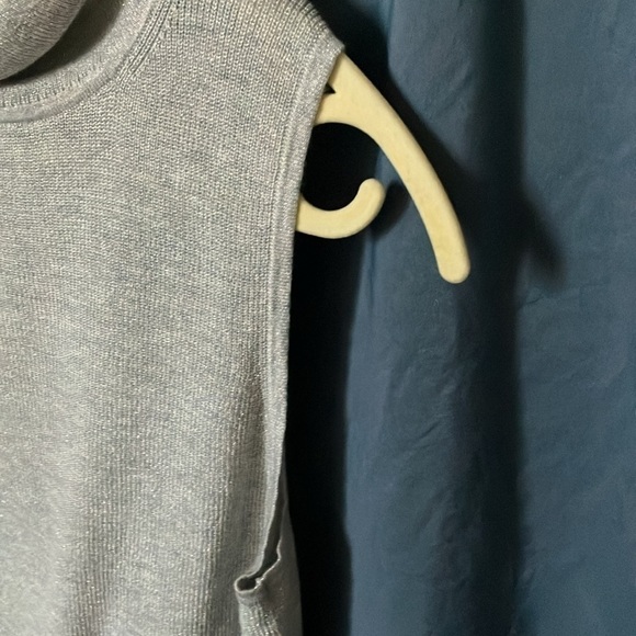 Banana Republic: Silver Sparkle Turtleneck Sweater Tank Top- M - Picture 7 of 16